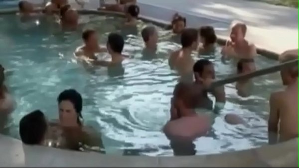 Русский любительский секс в бассейне
