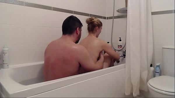 Русский секс в ванной после бассейна