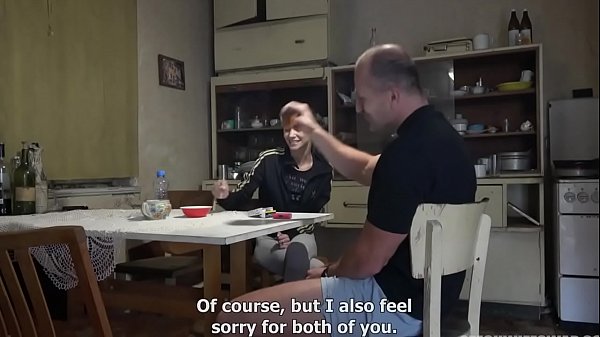 Отец напоил и реально трахнул свою русскую дочь